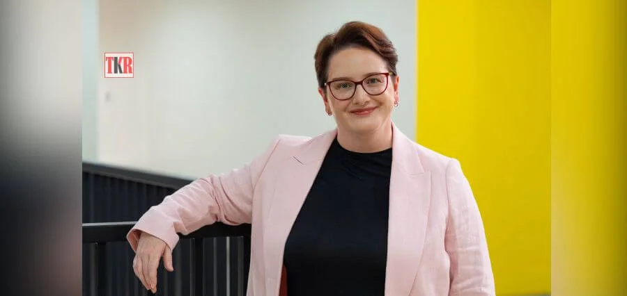 You are currently viewing The Knowledge Review Gladly Showcases Adelina Holmes as one of the Most Inspiring Principals Redefining Student Success in 2024