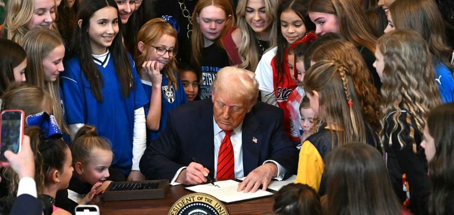 You are currently viewing US Implements New Visa Policy to Bar Male Athletes from Women’s Sports